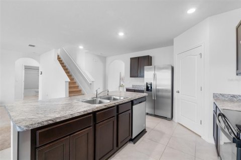 Villa ou maison à vendre à Winter Haven, Floride: 5 chambres, 241.64 m2 № 2350290 - photo 12