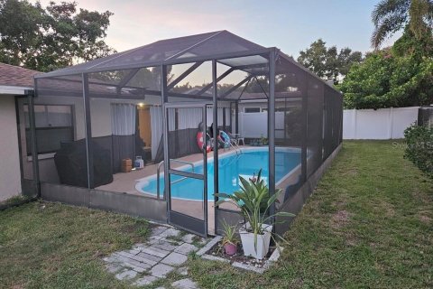 Villa ou maison à louer à Seminole, Floride: 2 chambres, 142.51 m2 № 2433293 - photo 2