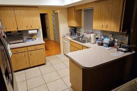 Villa ou maison à louer à Seminole, Floride: 2 chambres, 142.51 m2 № 2433293 - photo 4