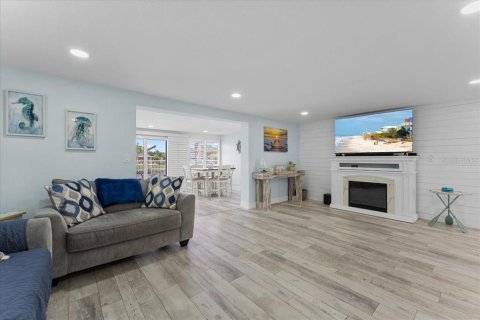 Villa ou maison à vendre à New Port Richey, Floride: 2 chambres, 128.86 m2 № 2400169 - photo 15