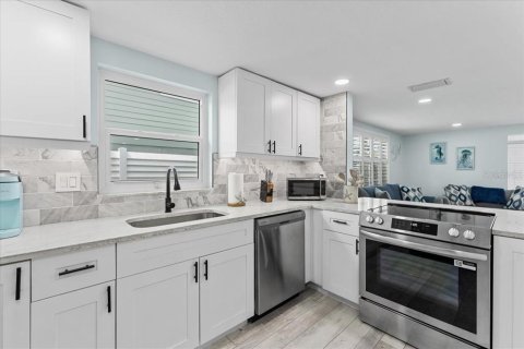 Villa ou maison à vendre à New Port Richey, Floride: 2 chambres, 128.86 m2 № 2400169 - photo 20