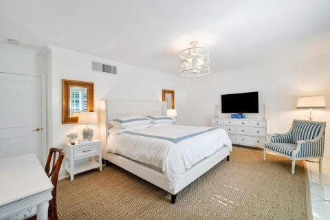 Casa en alquiler en Palm Beach, Florida, 4 dormitorios, 264.12 m2 № 1141259 - foto 1