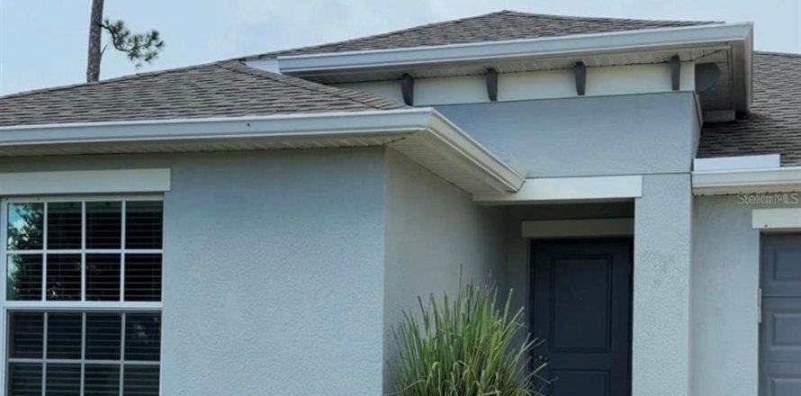 Villa ou maison à Port Charlotte, Floride 3 chambres, 179.3 m2 № 2425467