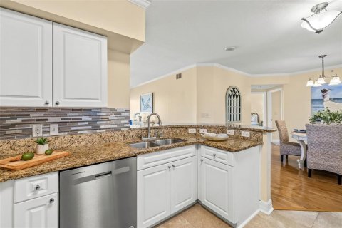 Condominio en alquiler en New Port Richey, Florida, 3 dormitorios, 141.68 m2 № 1879377 - foto 9