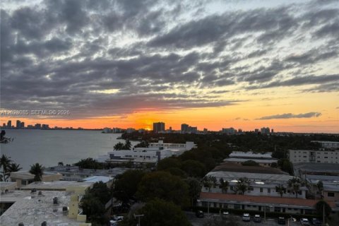 Appartement à Miami Beach, Floride 2 chambres, 93.18 m2 № 2146098