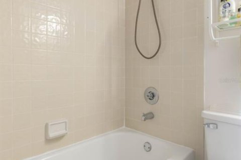 Copropriété à vendre à Ormond Beach, Floride: 2 chambres, 95.22 m2 № 2195474 - photo 10