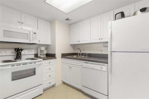 Copropriété à vendre à Ormond Beach, Floride: 2 chambres, 95.22 m2 № 2195474 - photo 5