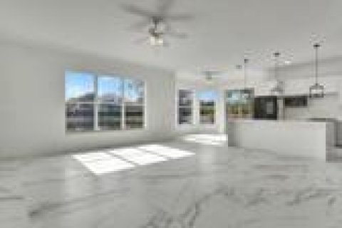 House in West Palm Beach, Florida 6 bedrooms, 361.76 sq.m. № 2172014 - photo 3
