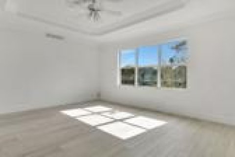 House in West Palm Beach, Florida 6 bedrooms, 361.76 sq.m. № 2172014 - photo 18