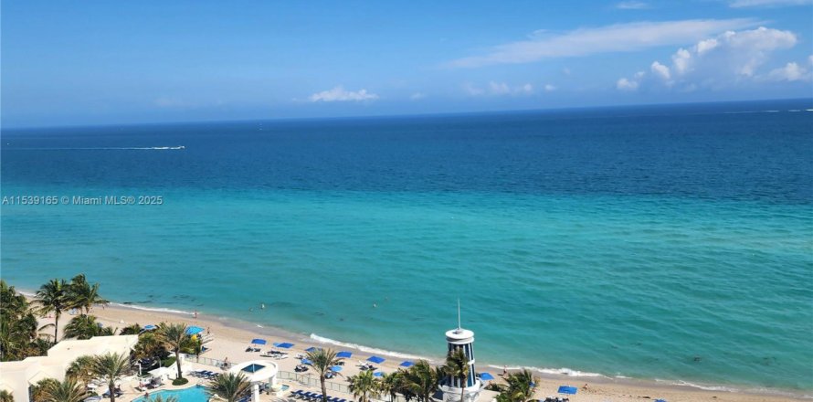 Condo in Hollywood, Florida, 2 bedrooms  № 1962751