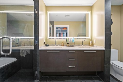 Copropriété à vendre à Miami, Floride: 1 chambre, 95.78 m2 № 2032552 - photo 18