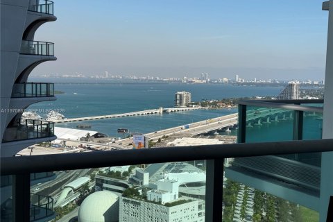 Copropriété à vendre à Miami, Floride: 1 chambre, 95.78 m2 № 2032552 - photo 2