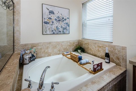 House in Land O' Lakes, Florida 4 bedrooms, 167.69 sq.m. № 1538620 - photo 25