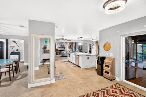 Купить виллу или дом в Даннеллон, Флорида 4 комнаты, 222.87м2, № 2157245 - фото 14