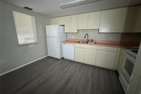 Condominio en venta en Ocala, Florida, 2 dormitorios, 82.22 m2 № 1909599 - foto 11