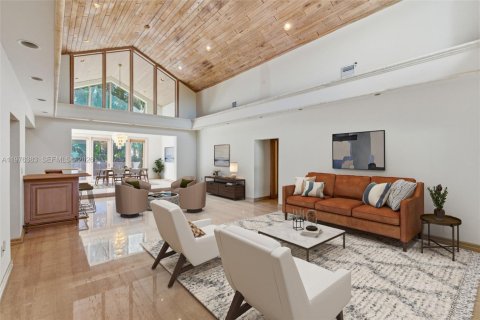 House in Miami, Florida 5 bedrooms, 355.44 sq.m. № 2040628 - photo 9