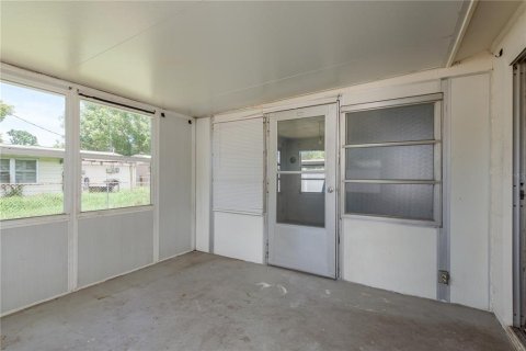 House in New Port Richey, Florida 2 bedrooms, 93.18 sq.m. № 1782179 - photo 21