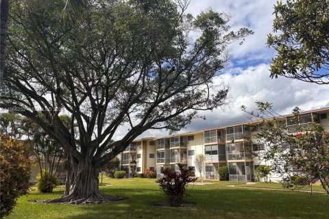 Condo in Miami, Florida, 1 bedroom  № 2081284
