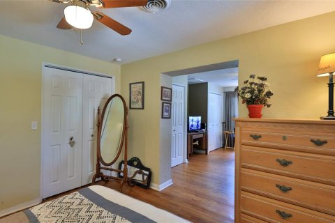 House in New Smyrna Beach, Florida 3 bedrooms, 246.75 sq.m. № 2142408 - photo 21