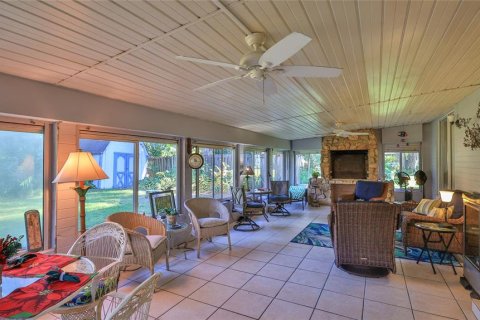 House in New Smyrna Beach, Florida 3 bedrooms, 246.75 sq.m. № 2142408 - photo 11