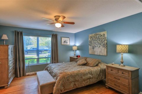 House in New Smyrna Beach, Florida 3 bedrooms, 246.75 sq.m. № 2142408 - photo 16
