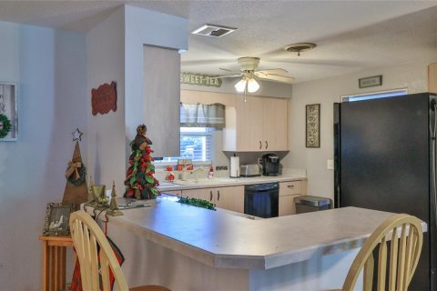 House in New Smyrna Beach, Florida 3 bedrooms, 246.75 sq.m. № 2142408 - photo 10