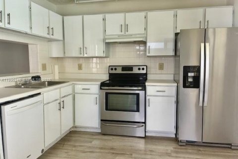 Condominio en alquiler en Homestead, Florida, 3 dormitorios, 111.02 m2 № 2055511 - foto 5