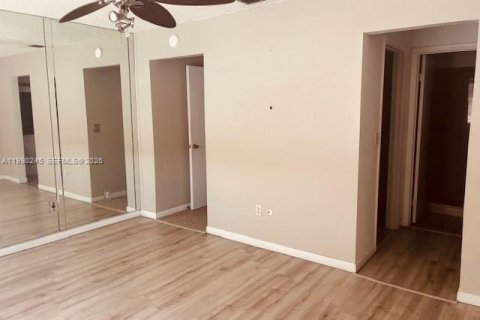 Condominio en alquiler en Homestead, Florida, 3 dormitorios, 111.02 m2 № 2055511 - foto 18