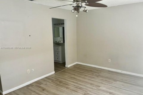 Condominio en alquiler en Homestead, Florida, 3 dormitorios, 111.02 m2 № 2055511 - foto 17