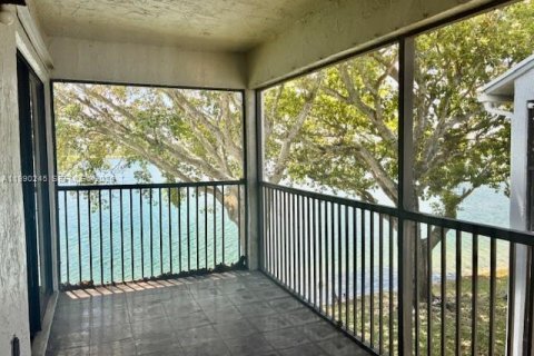 Condominio en alquiler en Homestead, Florida, 3 dormitorios, 111.02 m2 № 2055511 - foto 21