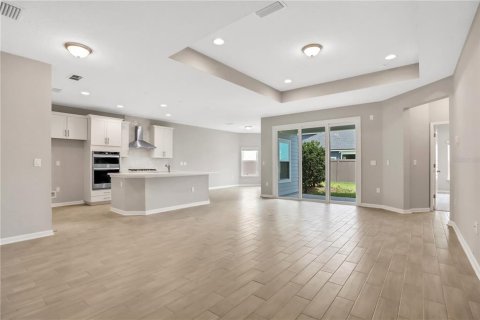 House in Orange Park, Florida 4 bedrooms, 203.46 sq.m. № 2097995 - photo 15