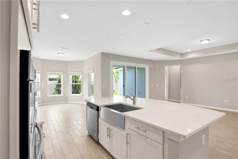 House in Orange Park, Florida 4 bedrooms, 203.46 sq.m. № 2097995 - photo 7