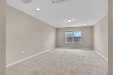 House in Orange Park, Florida 4 bedrooms, 203.46 sq.m. № 2097995 - photo 30