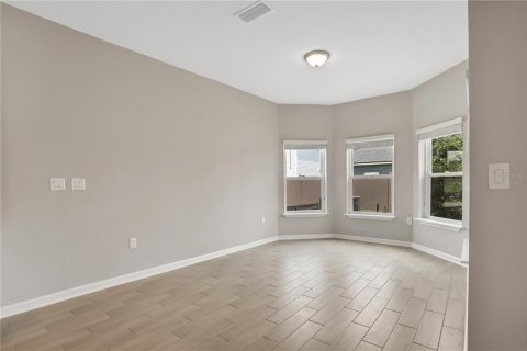 House in Orange Park, Florida 4 bedrooms, 203.46 sq.m. № 2097995 - photo 10