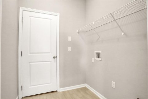 House in Orange Park, Florida 4 bedrooms, 203.46 sq.m. № 2097995 - photo 8