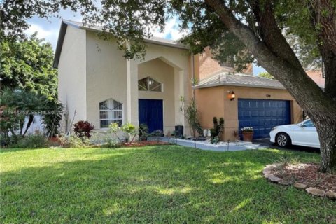 Casa en Davie, Florida 4 dormitorios, 204.2 m2 № 2001961