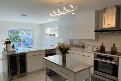 Casa en venta en Davie, Florida, 4 dormitorios, 204.2 m2 № 2001961 - foto 23