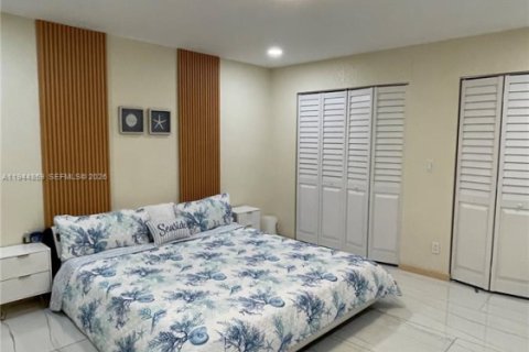 Casa en venta en Davie, Florida, 4 dormitorios, 204.2 m2 № 2001961 - foto 5