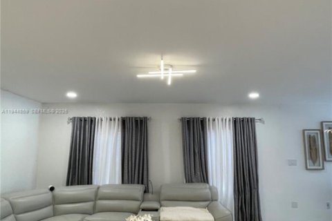 Casa en venta en Davie, Florida, 4 dormitorios, 204.2 m2 № 2001961 - foto 21