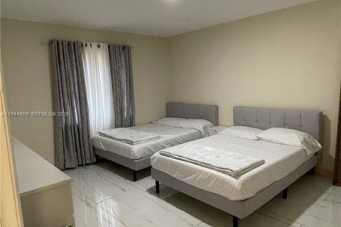 Casa en venta en Davie, Florida, 4 dormitorios, 204.2 m2 № 2001961 - foto 7