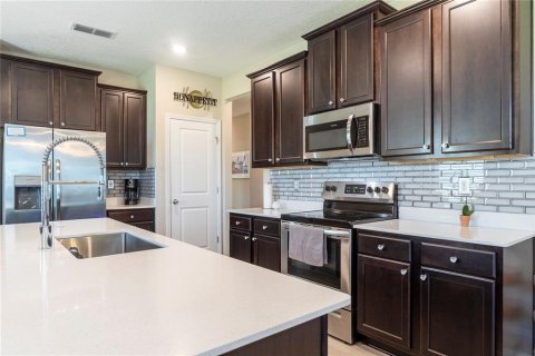 House in Green Cove Springs, Florida 4 bedrooms, 175.86 sq.m. № 1639820 - photo 14