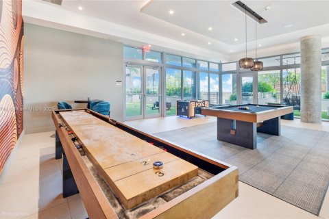 Apartment in Miami, Florida 2 bedrooms № 2013171 - photo 13