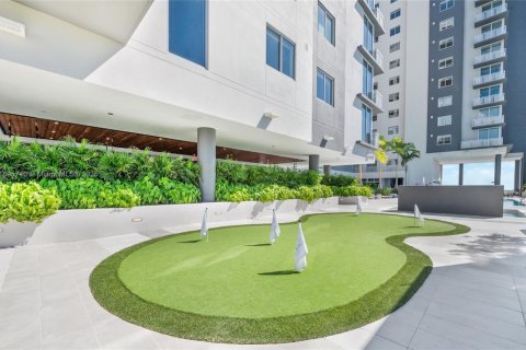 Apartment in Miami, Florida 2 bedrooms № 2013171 - photo 16