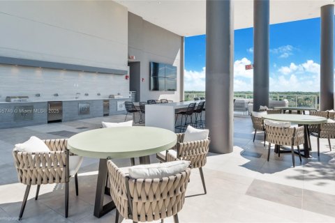 Apartment in Miami, Florida 2 bedrooms № 2013171 - photo 19