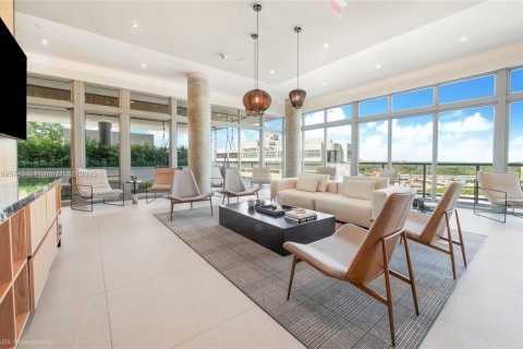 Apartment in Miami, Florida 2 bedrooms № 2013171 - photo 11