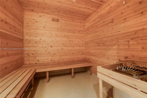 Apartment in Miami, Florida 2 bedrooms № 2013171 - photo 24