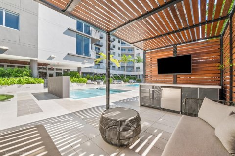 Apartment in Miami, Florida 2 bedrooms № 2013171 - photo 17