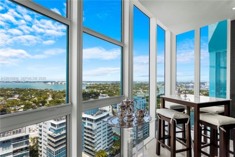 Copropriété à louer à Miami Beach, Floride: 3 chambres, 241.55 m2 № 2171069 - photo 9