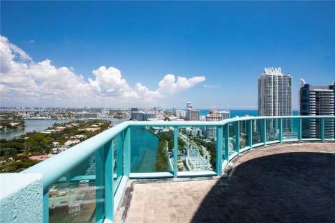 Copropriété à louer à Miami Beach, Floride: 3 chambres, 241.55 m2 № 2171069 - photo 24