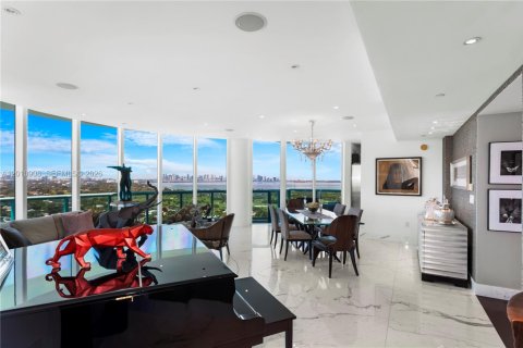 Copropriété à louer à Miami Beach, Floride: 3 chambres, 241.55 m2 № 2171069 - photo 4